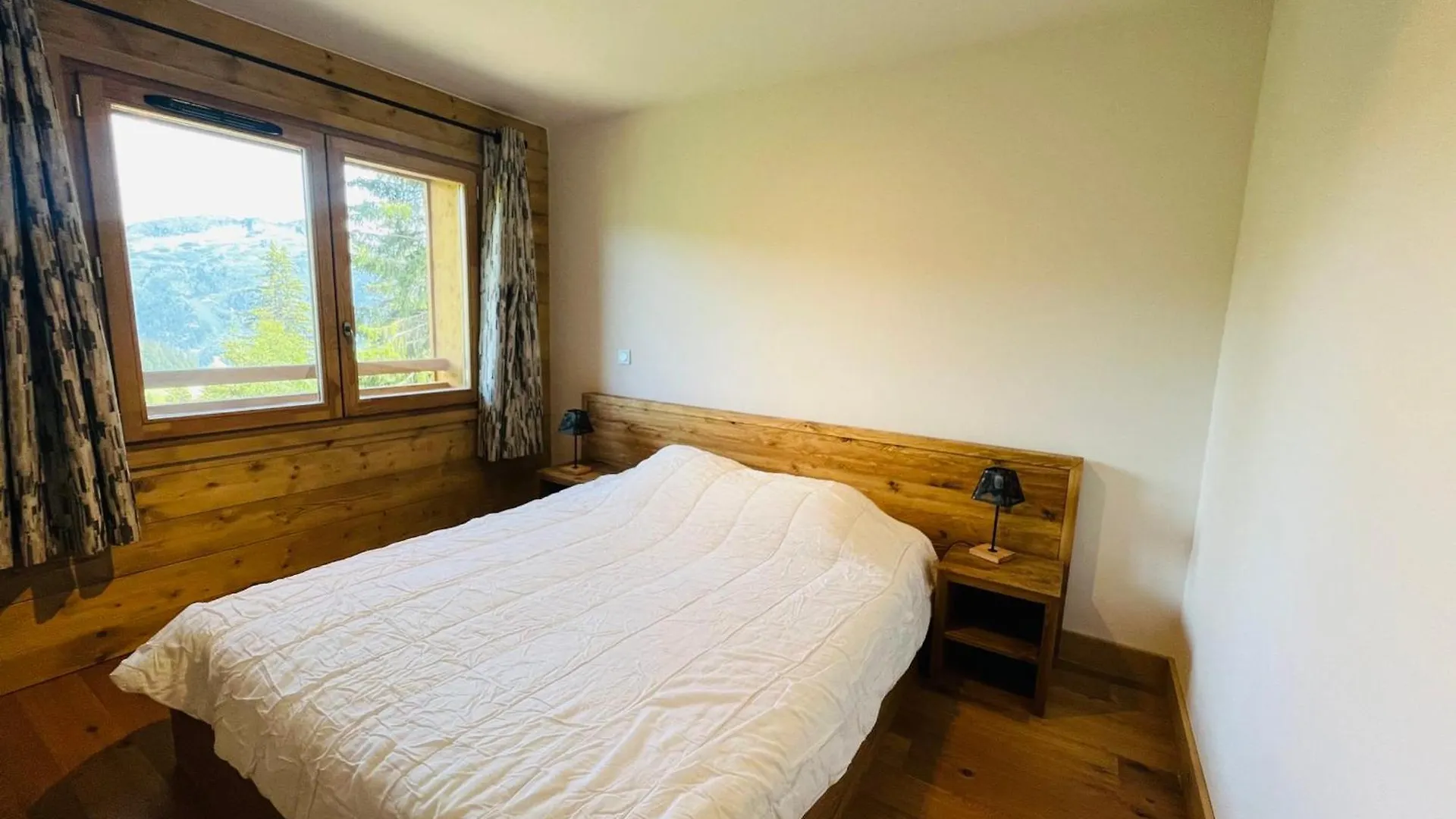 Apartment Appartement Hauteluce 6 Pers, 3 Pieces, Terrasse, Parking Couvert, Proche Pistes - Fr-1-293-388
